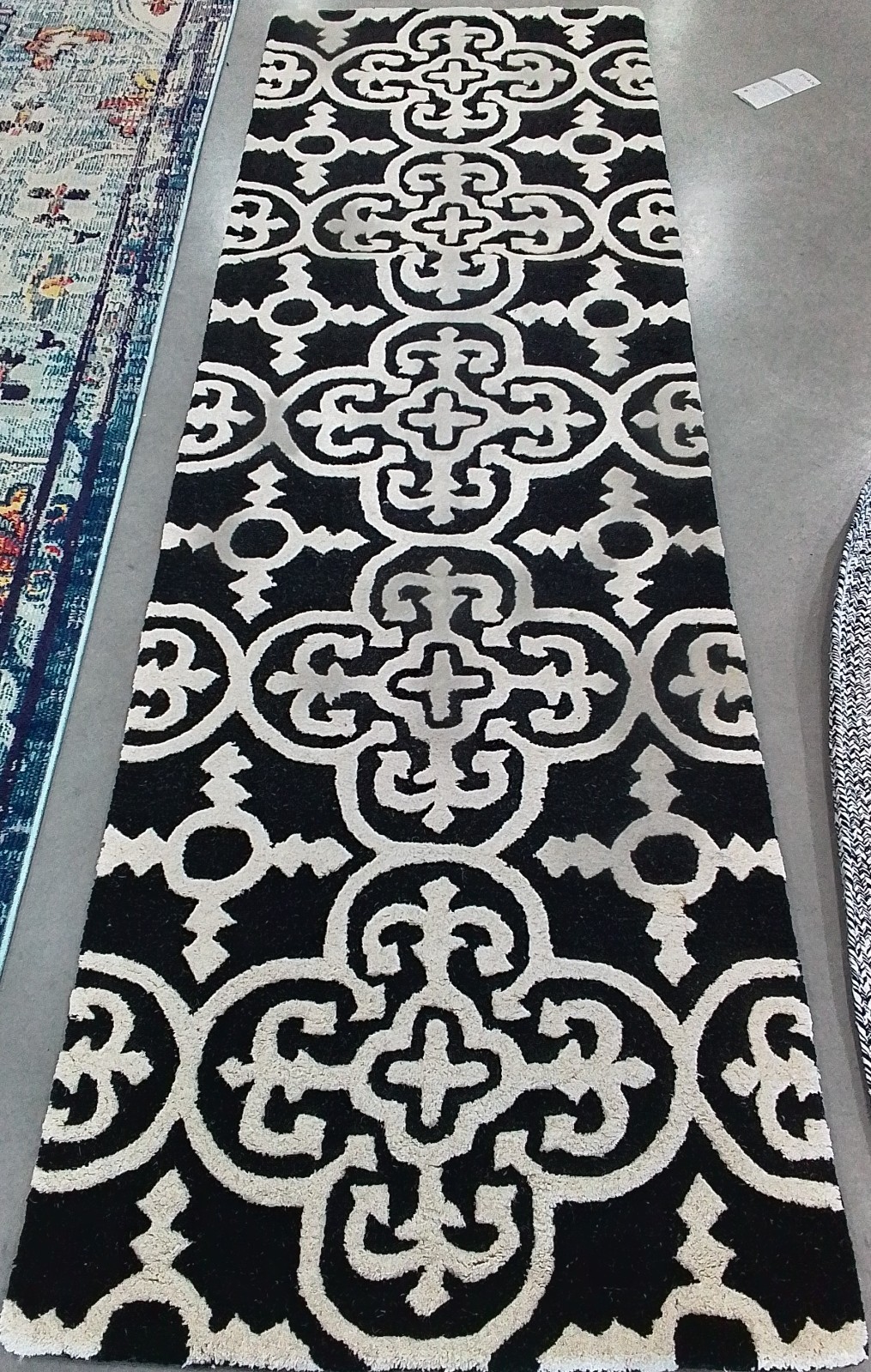 BLACK / IVORY 2′-6″ x 8′-0″ Flaw in Rug, Reduced Price 1172786821 CAM133E-28