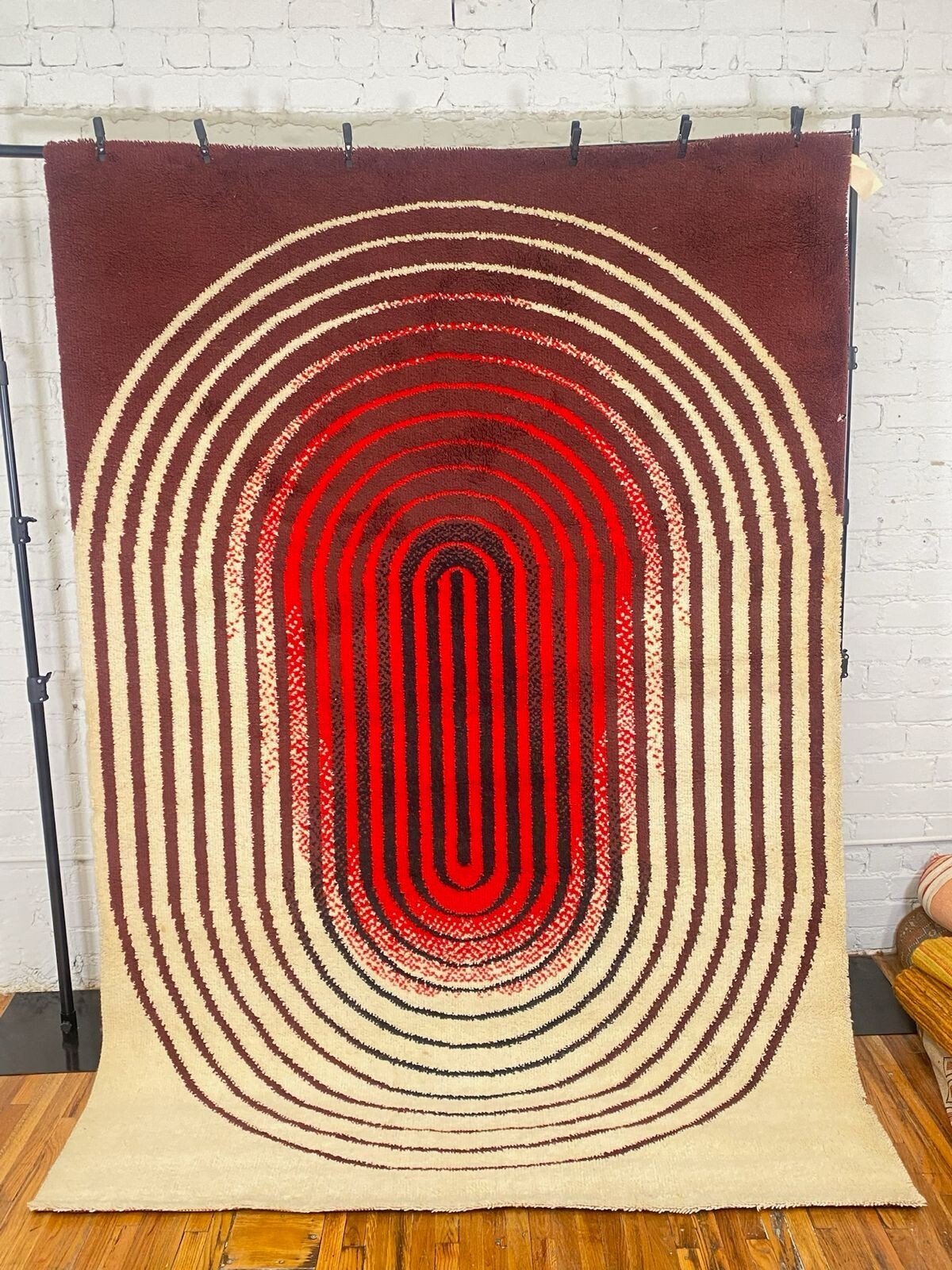 1970’s BIC UNUSED Mid Century Wool Rya Rug Modern Cream Red Ovals Bleeding