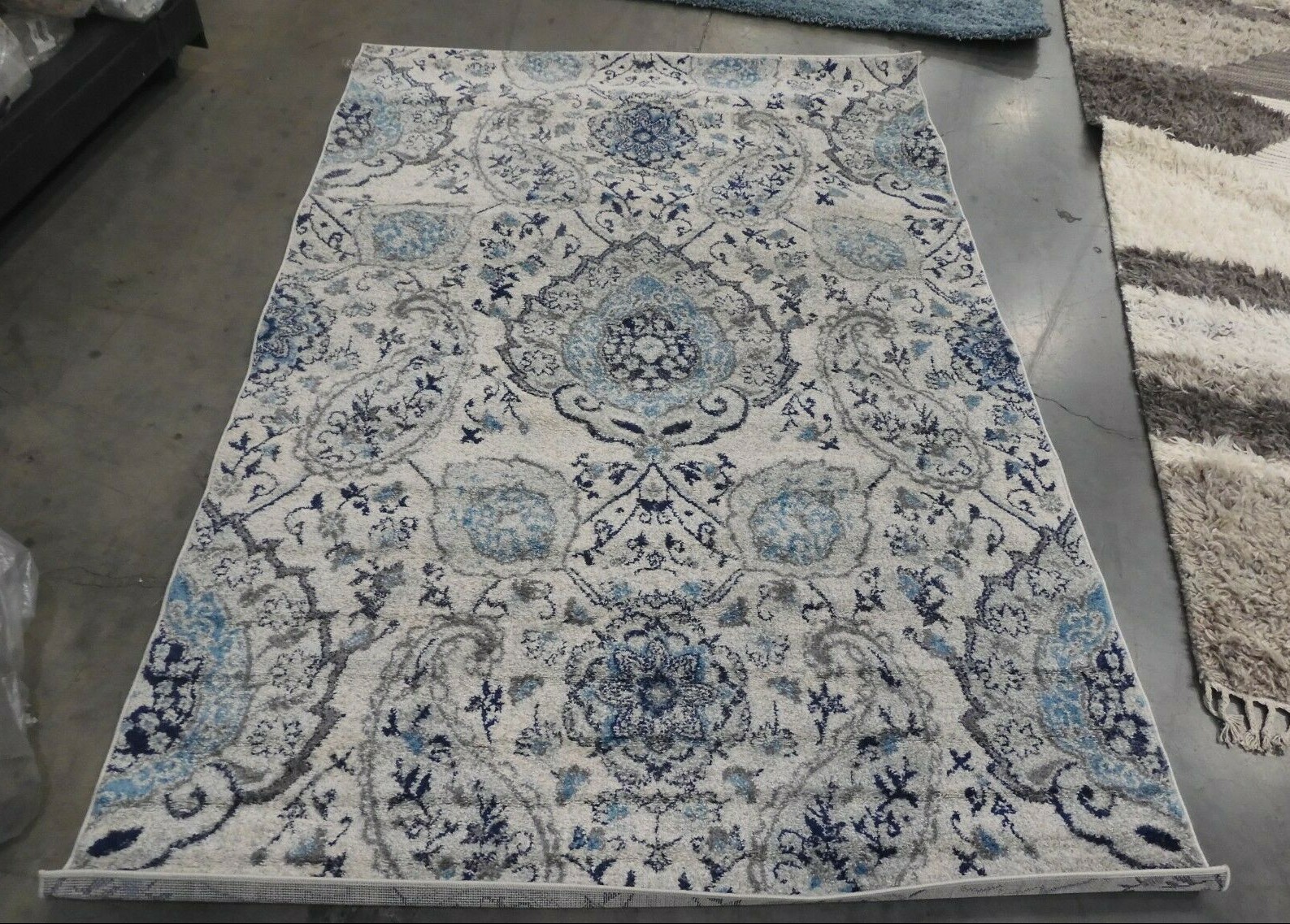 CREAM / GREY 5′-1″ X 7′-6″ Back Stain Rug, Reduced Price 1172613381 MAD600C-5