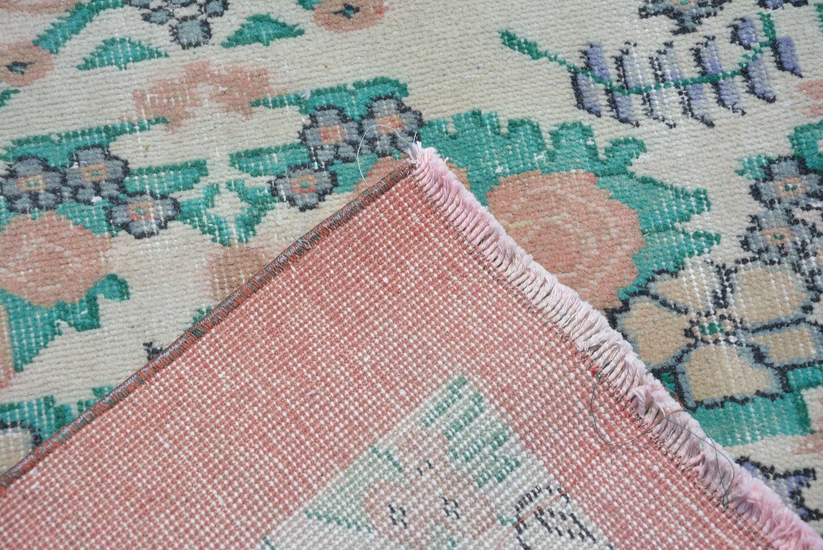 Vintage Turkish Rug 3,7×6,5 ft, Green Area Animal Print Wool Rug