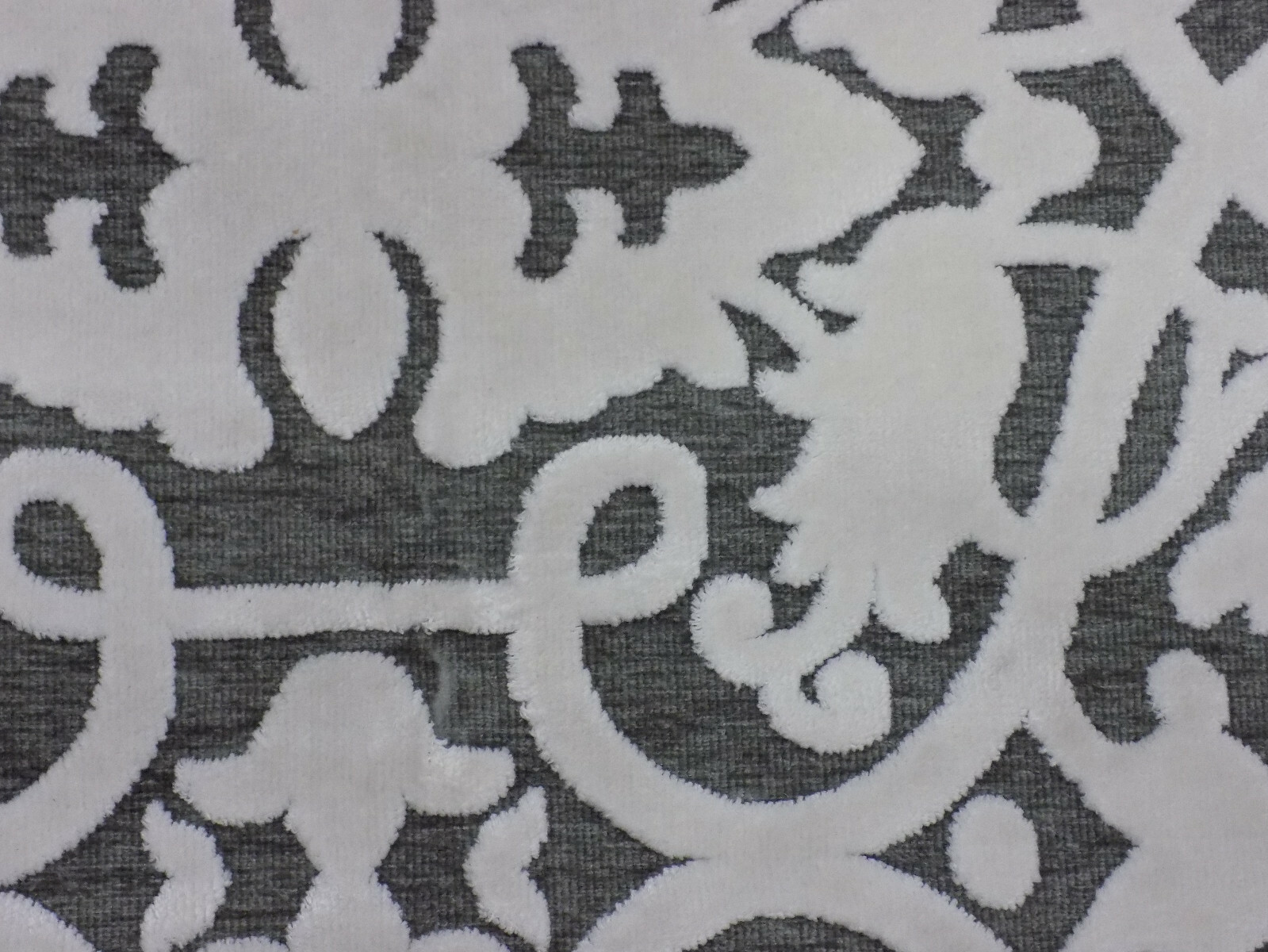 GREY 3′-1″ X 4′-7″ Slightly Stained Rug Reduced Price 1172562709 PARB636C-3