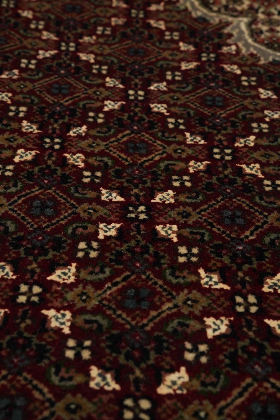 5.9 x 8 Traditional Tabriiz Mahii Wool and Silk Hand-Knotted Rug #F-3066