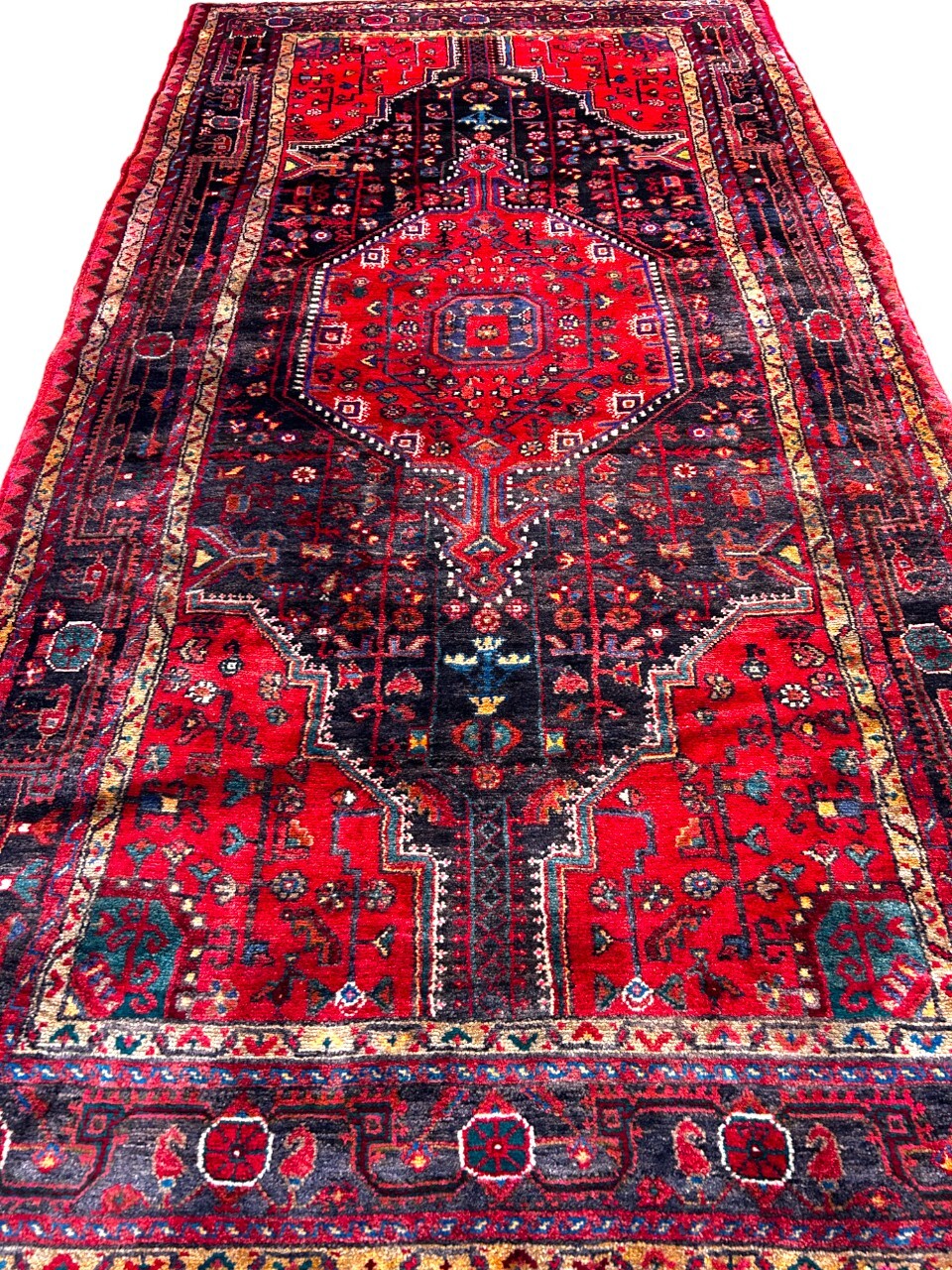 5’0″ x 9’5″ Hand-Knotted 100% Wool Carpet – Nahavande Area Rug