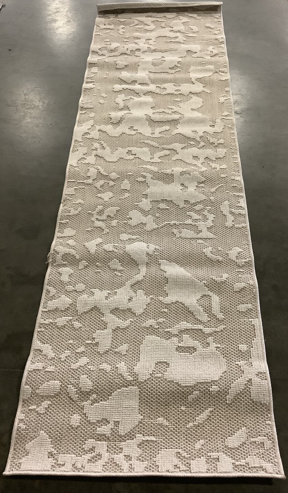 BEIGE / LIGHT BEIGE 2′-2″ X 8′ Damaged Rug, Reduced Price 1172665902 GLB224B-28