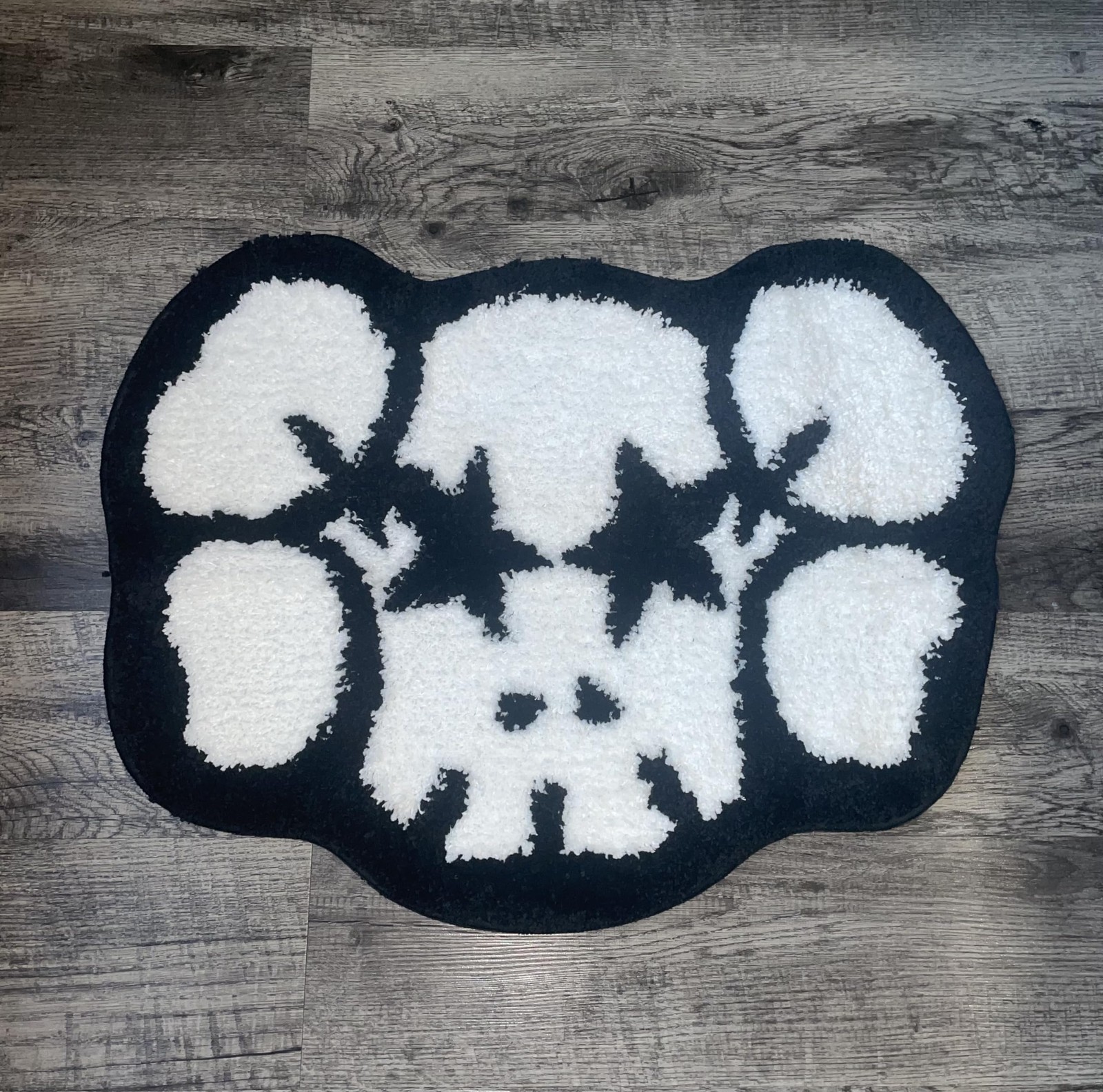 Ka-ws Rug – Bape Star Decor – Hypebeast Room Decor – Handmade & Premium- 27in…