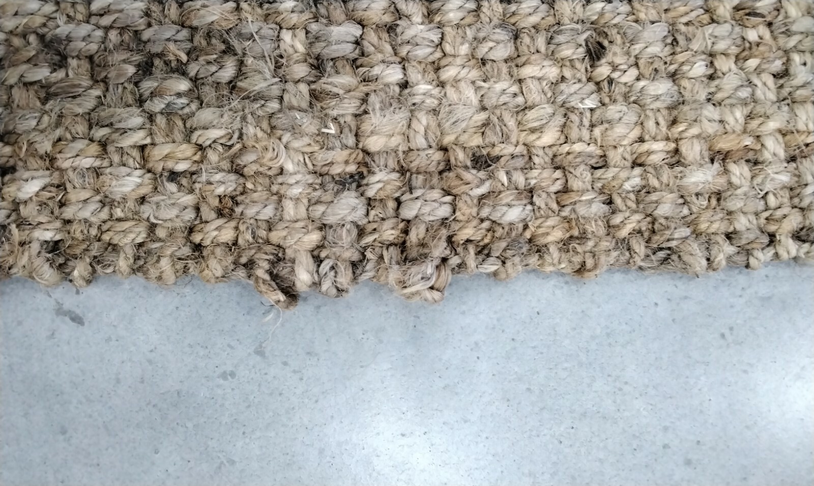 NATURAL 2′-6″ X 8′ Pulled Threads Rug, Reduced Price 1172705129 NF467A-28