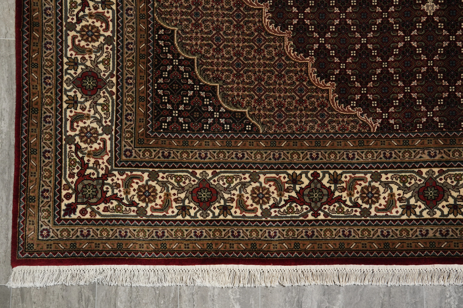 6.7 x 9.9 Mahii Tabriiz Rug Wool and Silk #F-3058