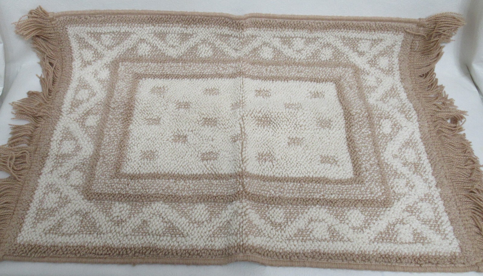 Area Rug Burlington Industries Beige 21 x 36 Vintage