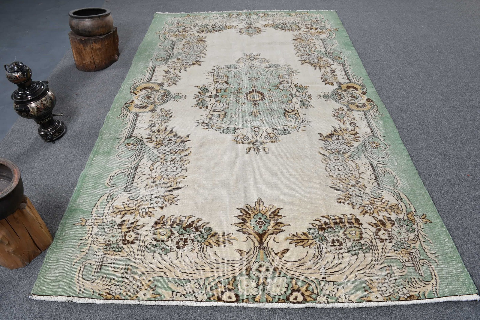 Vintage Turkish Rug 5,4×9,2 ft, Green Oriental Rug